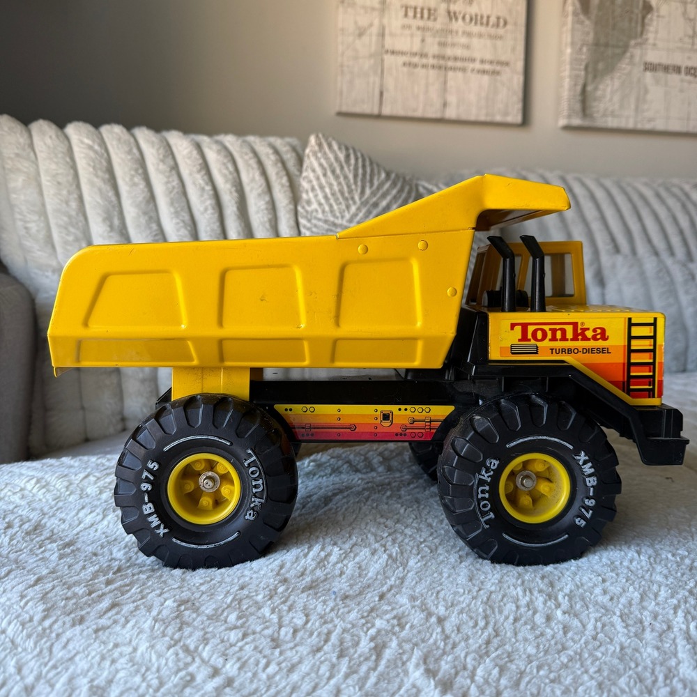 Vintage Tonka Turbo-Diesel Pressed Steel Dump Truck Yellow XMB-975 Tires